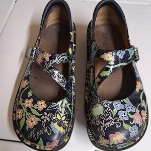 Alegria clogs